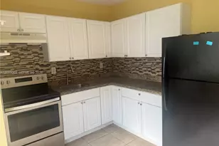 14 NW 169th St, North Miami Beach, FL 33169 - Photo 4