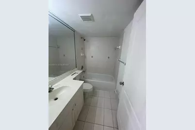 17346 NW 74th Ave #201, Hialeah, FL 33015 - Photo 12