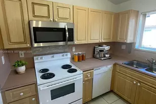 17346 NW 74th Ave, Hialeah, FL 33015 - Photo 6