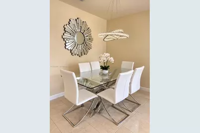 3375 W 90th Ter #3375, Hialeah, FL 33018 - Photo 4