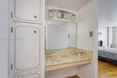 18021 Biscayne Blvd #1604, Aventura, FL 33160 - Photo 24