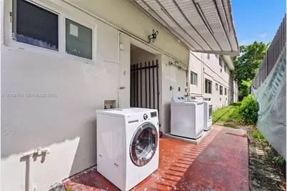 60 NW 79th St #11, Miami, FL 33150 - Photo 18