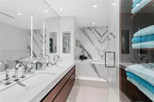 100 S Pointe Dr, Miami Beach, FL 33139 - Photo 40