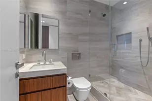 100 S Pointe Dr, Miami Beach, FL 33139 - Photo 56