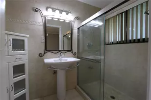 15495 N Miami Lakeway N, Miami Lakes, FL 33014 - Photo 18