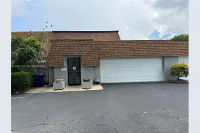 19233 E Lake Dr #19233, Hialeah, FL 33015 - Photo 1