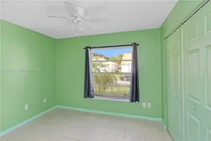 527 SE 21st Dr, Homestead, FL 33033 - Photo 16