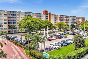 1780 NE 191st St, Miami, FL 33179 - Photo 34