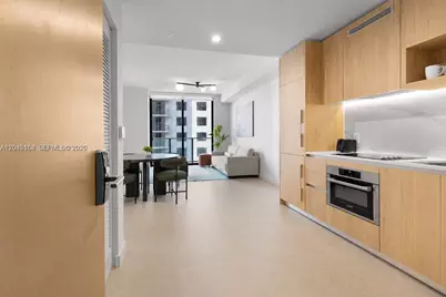 11 NE 6th St #1712, Miami, FL 33132 - Photo 2