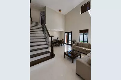 9069 NW 193rd St, Hialeah, FL 33018 - Photo 2