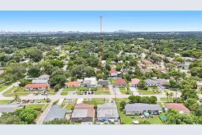 1260 NE 155th St, North Miami Beach, FL 33162 - Photo 32