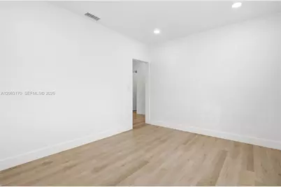 1260 NE 155th St, North Miami Beach, FL 33162 - Photo 18