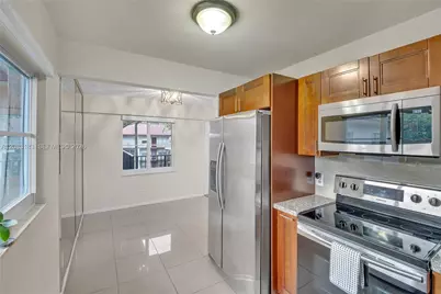 150 SW 134th Way #304R, Pembroke Pines, FL 33027 - Photo 4