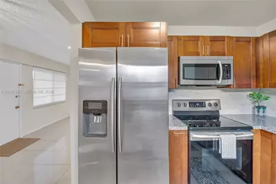 150 SW 134th Way #304R, Pembroke Pines, FL 33027 - Photo 6
