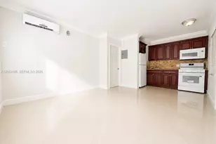 2901 Middle River Dr, Fort Lauderdale, FL 33306 - Photo 2