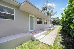 6210 SW 59th Pl, South Miami, FL 33143 - Photo 4