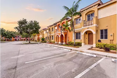 1820 SW 89th Ter, Miramar, FL 33025 - Photo 2