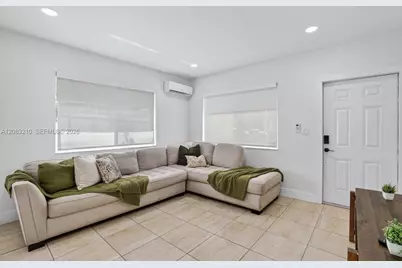 2422 NW 11th St #1, Miami, FL 33125 - Photo 4