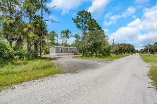 470 S Jinete St, Clewiston, FL 33440 - Photo 1