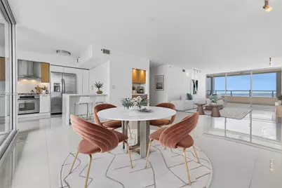 1541 Brickell Ave #B3403, Miami, FL 33129 - Photo 4