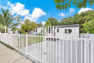 250 NW 45th St #2, Miami, FL 33127 - Photo 36
