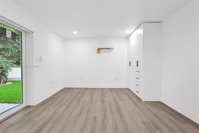 250 NW 45th St #2, Miami, FL 33127 - Photo 32