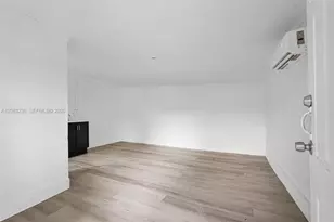 250 NW 45th St, Miami, FL 33127 - Photo 16