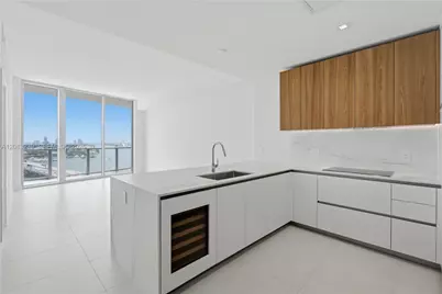 1400 Biscayne Blvd #2104, Miami, FL 33132 - Photo 2