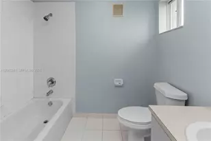 2324 SE 23rd Rd, Homestead, FL 33035 - Photo 10