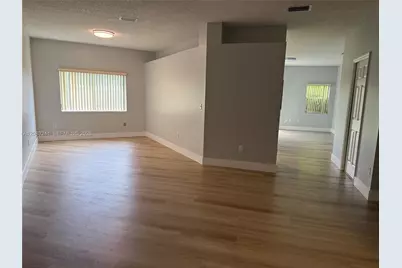 2324 SE 23rd Rd #2324, Homestead, FL 33035 - Photo 2