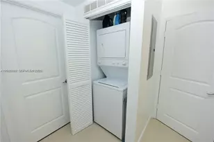 7355 SW 89th St, Miami, FL 33156 - Photo 10