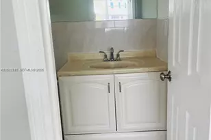 7725 Carlyle Ave, Miami Beach, FL 33141 - Photo 10