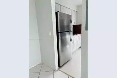 7725 Carlyle Ave #7, Miami Beach, FL 33141 - Photo 8