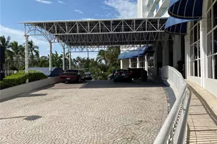 19201 Collins Ave, Sunny Isles Beach, FL 33160 - Photo 12