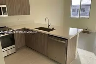 6453 NW 102nd Path, Doral, FL 33178 - Photo 4
