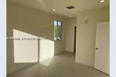 6453 NW 102nd Path #301, Doral, FL 33178 - Photo 12