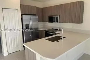 6453 NW 102nd Path, Doral, FL 33178 - Photo 6