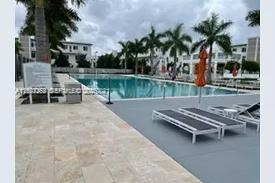 6453 NW 102nd Path #301, Doral, FL 33178 - Photo 38