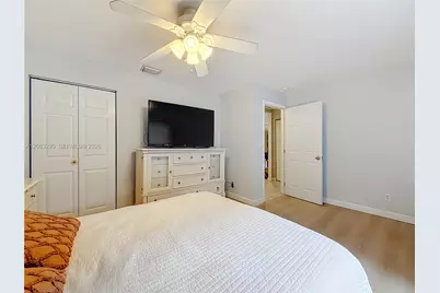 4271 NW 20th Ave, Oakland Park, FL 33309 - Photo 22