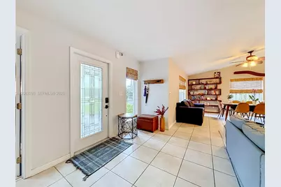 4271 NW 20th Ave, Oakland Park, FL 33309 - Photo 6