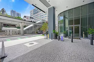 121 NE 5th St, Miami, FL 33132 - Photo 26