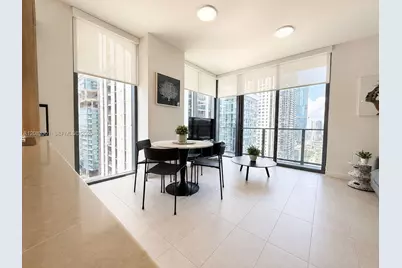 121 NE 5th St #2408, Miami, FL 33132 - Photo 4