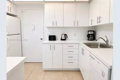 3505 S Ocean Dr #402, Hollywood, FL 33019 - Photo 22