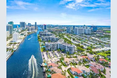800 Parkview Dr #709, Hallandale Beach, FL 33009 - Photo 14