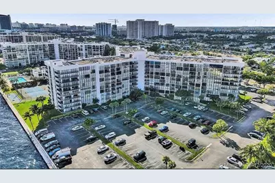 800 Parkview Dr #709, Hallandale Beach, FL 33009 - Photo 1