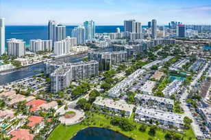800 Parkview Dr, Hallandale Beach, FL 33009 - Photo 18