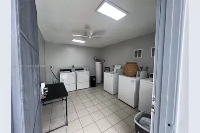30 SE 4th Ave #106, Hallandale Beach, FL 33009 - Photo 16