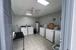 30 SE 4th Ave, Hallandale Beach, FL 33009 - Photo 16