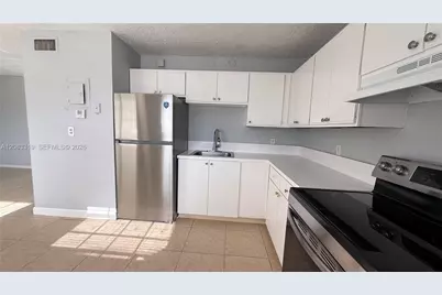 5408 NW 18th Pl #5408, Lauderhill, FL 33313 - Photo 4