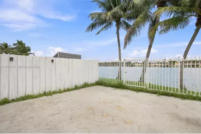 17561 SW 140th Ct, Miami, FL 33177 - Photo 2